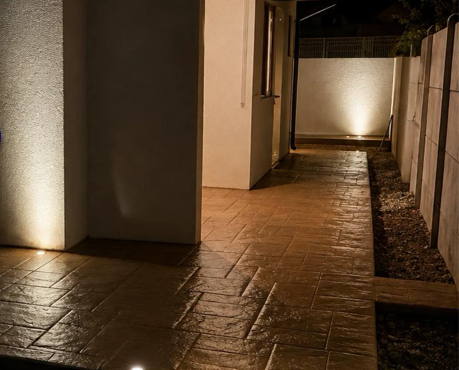 Piso de hormigón estampado, obra de Construcciones Newen